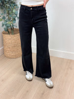 Hannah Straight Leg Jean - Black